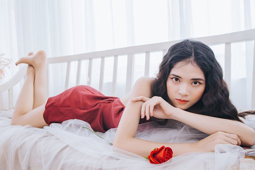 同性与异性，你更不能接受伴侣哪种出轨