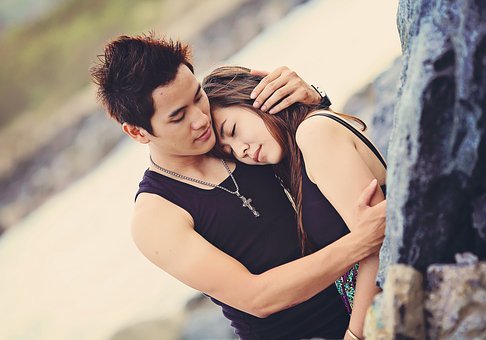 婚后夫妻迷上婚外情的原因